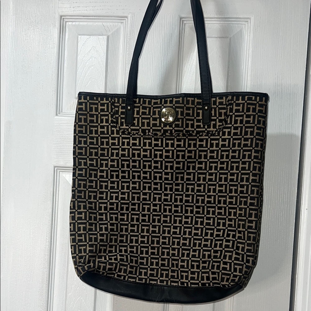 Tommy Hilfiger Black and Tan Patterned Tote vintage